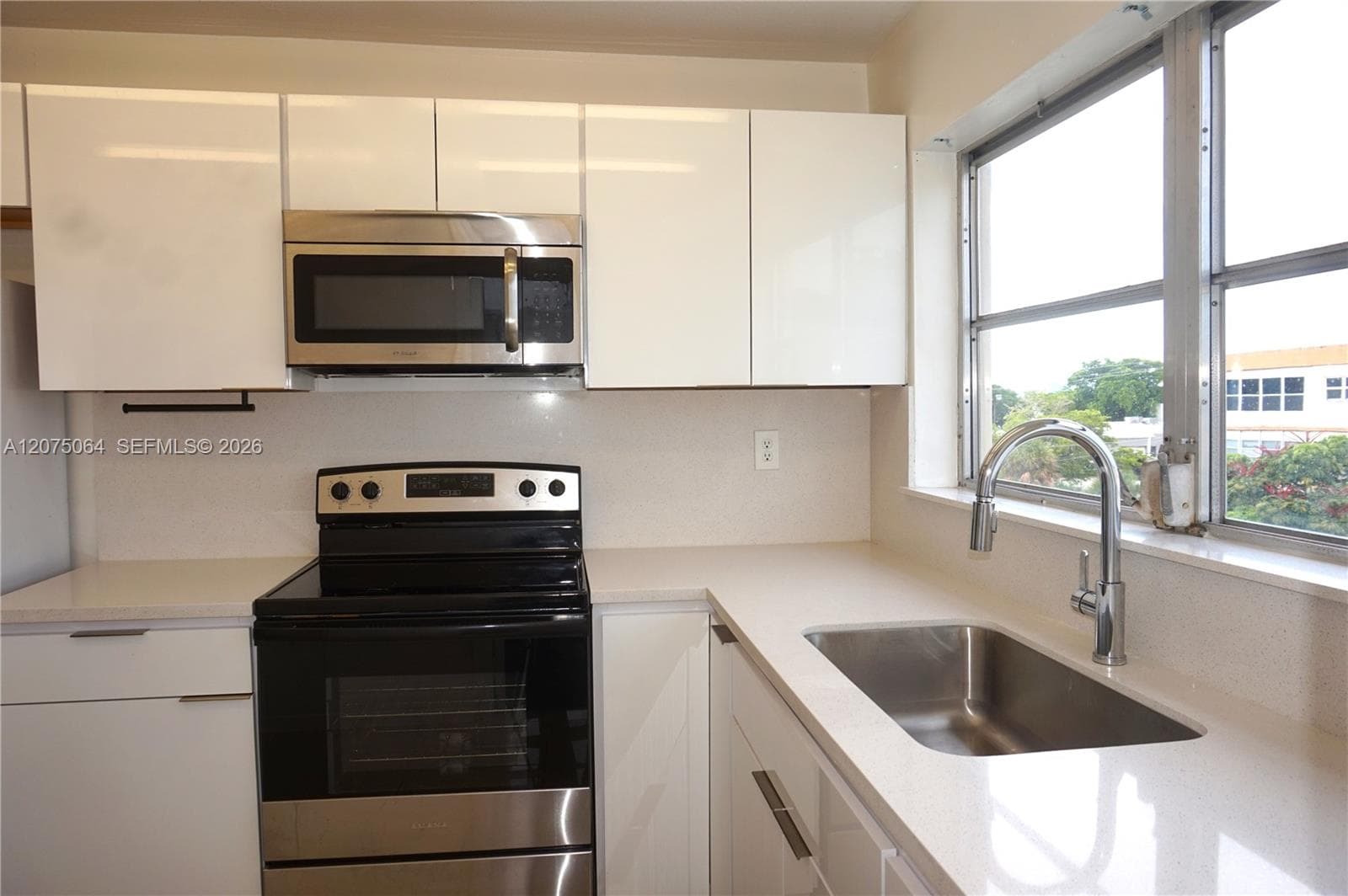 4044 NW 19th St # 404, Lauderhill, FL 33313 photo 3