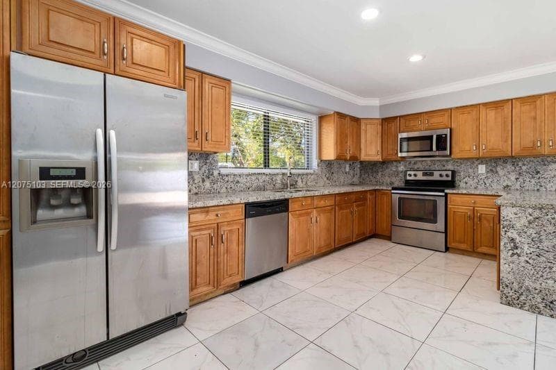 913 SW 49th Ave, Plantation, FL 33317 photo 13