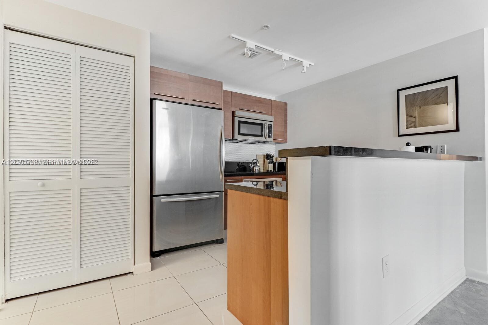 253 NE 2nd St # 508, Miami, FL 33132 photo 10