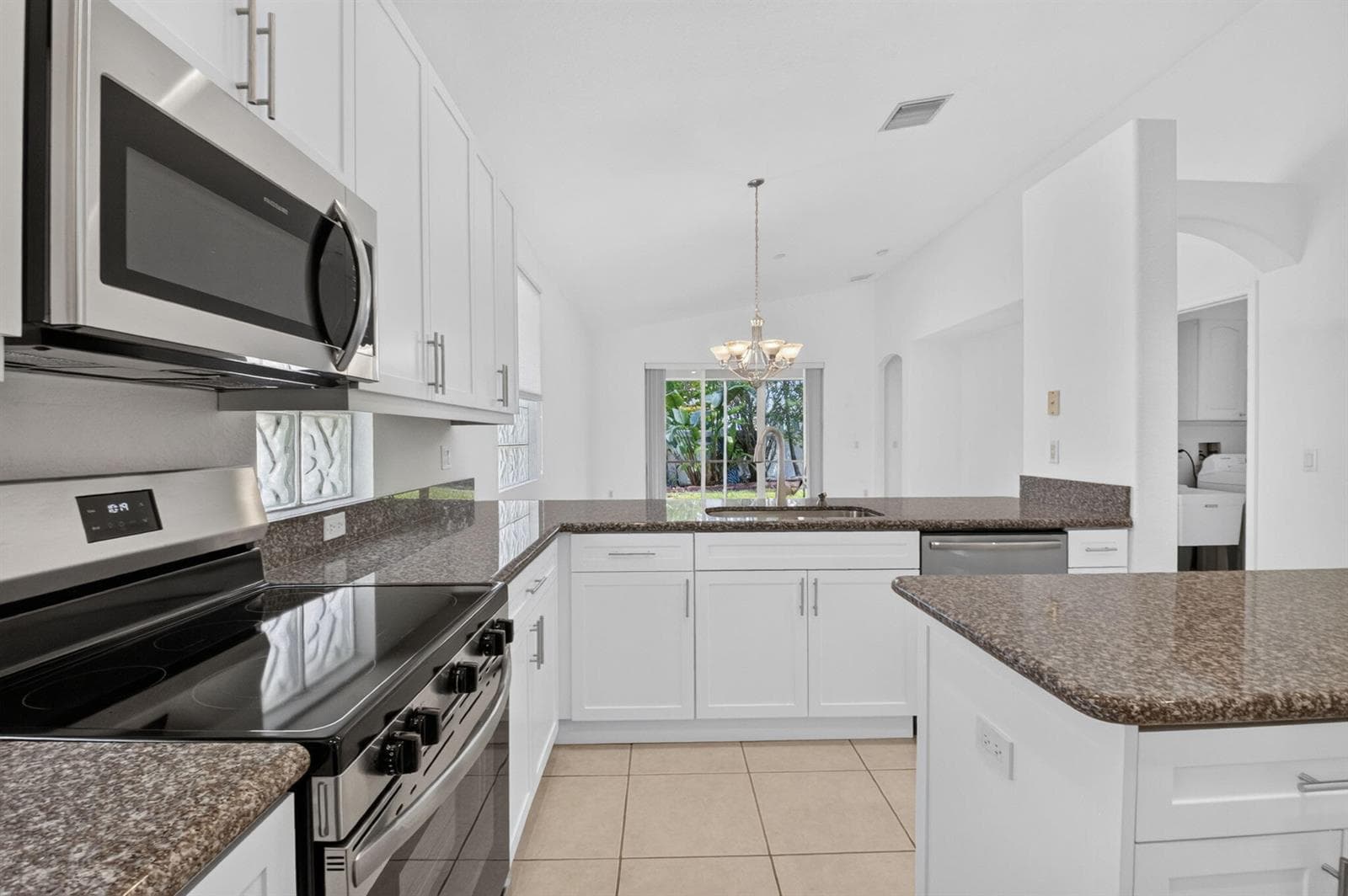 8107 BELLAFIORE Way, Boynton Beach, FL 33472 photo 9