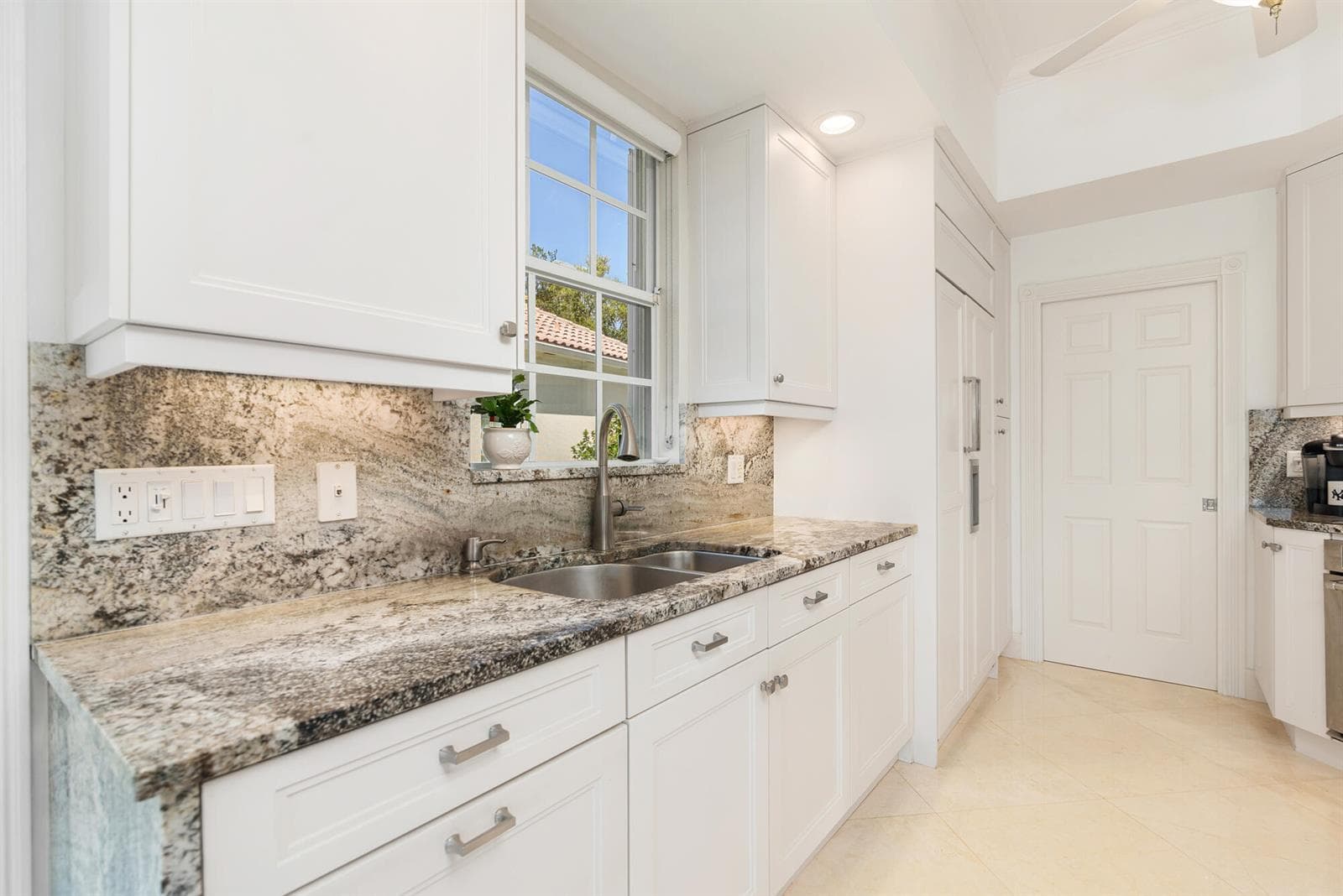 144 Euphrates Circle, Palm Beach Gardens, FL 33410 photo 9