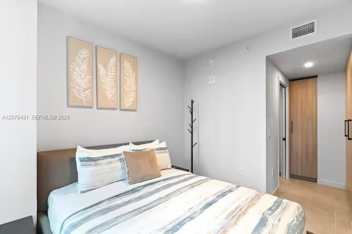 121 NE 5th St # 1711, Miami, FL 33132 photo 4