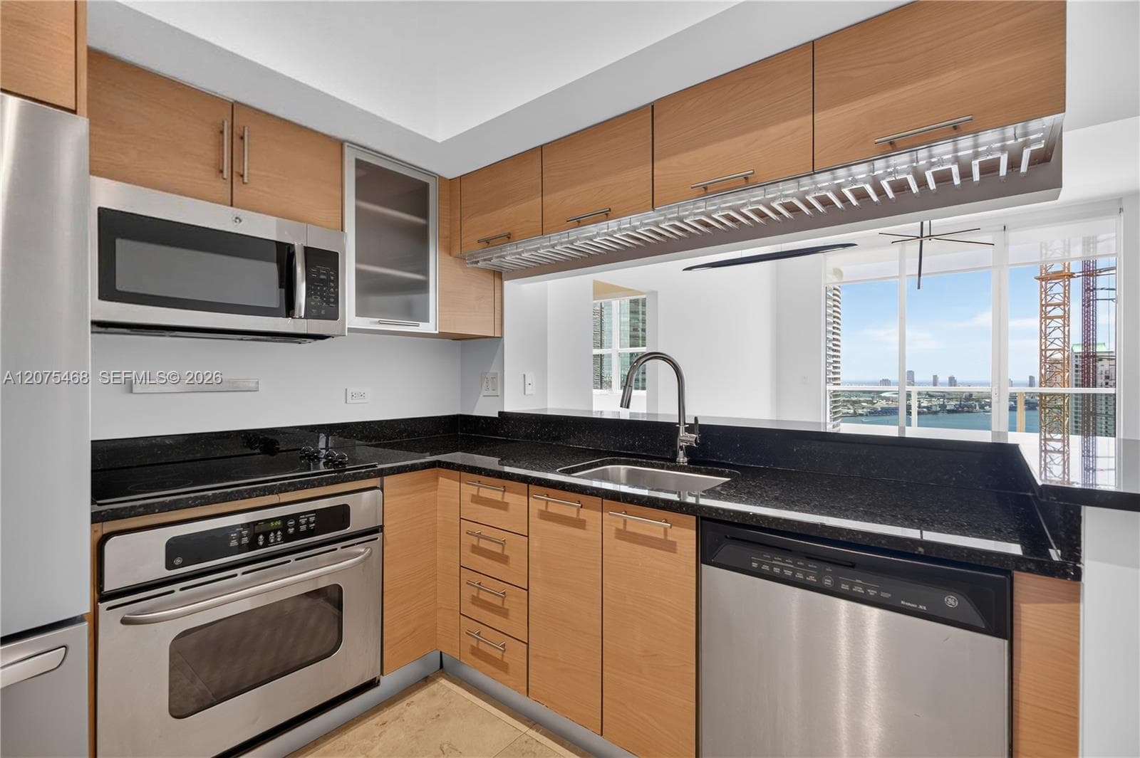 31 SE 5th St # 4212, Miami, FL 33131 photo 12