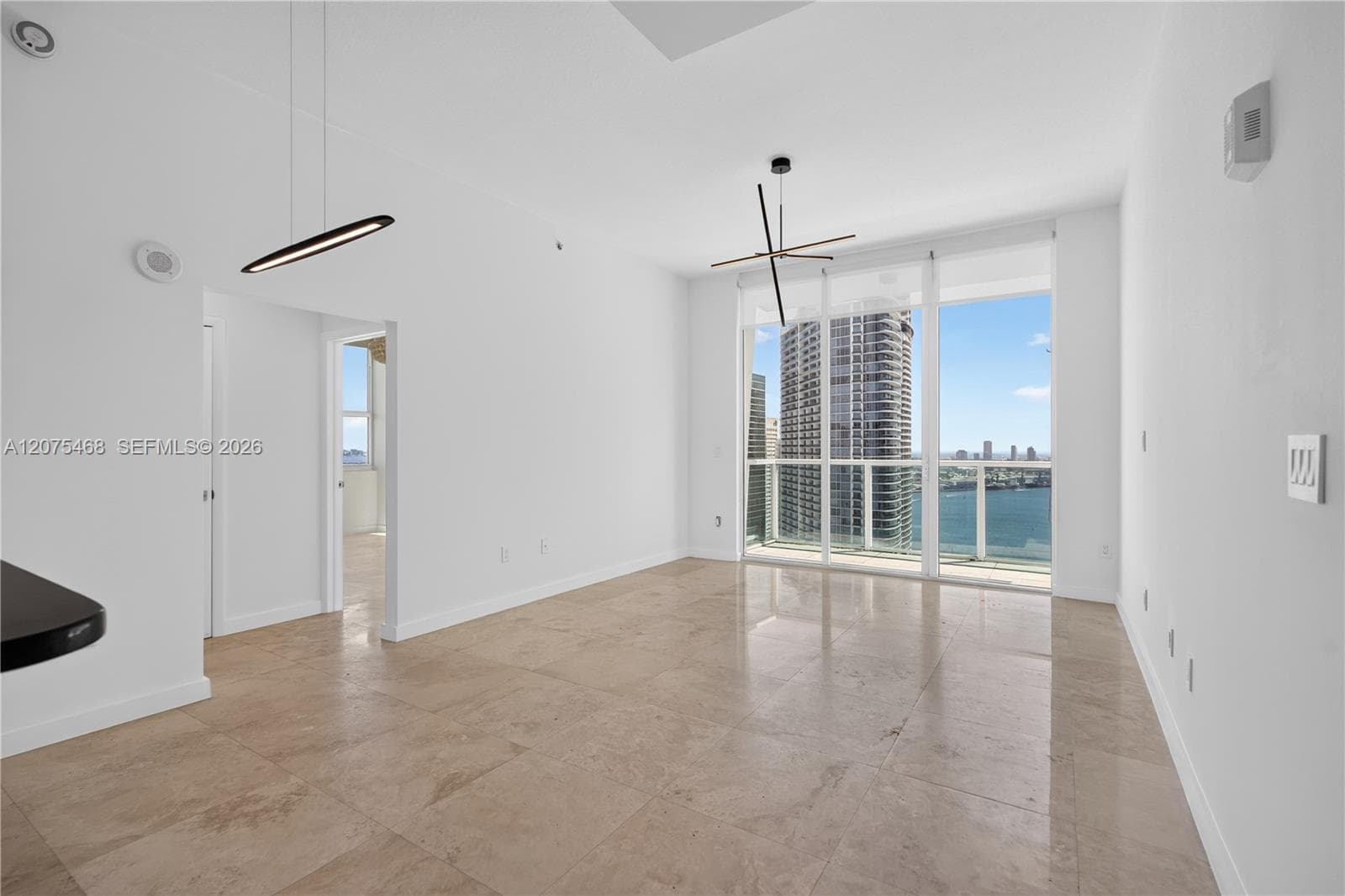 31 SE 5th St # 4212, Miami, FL 33131 photo 7