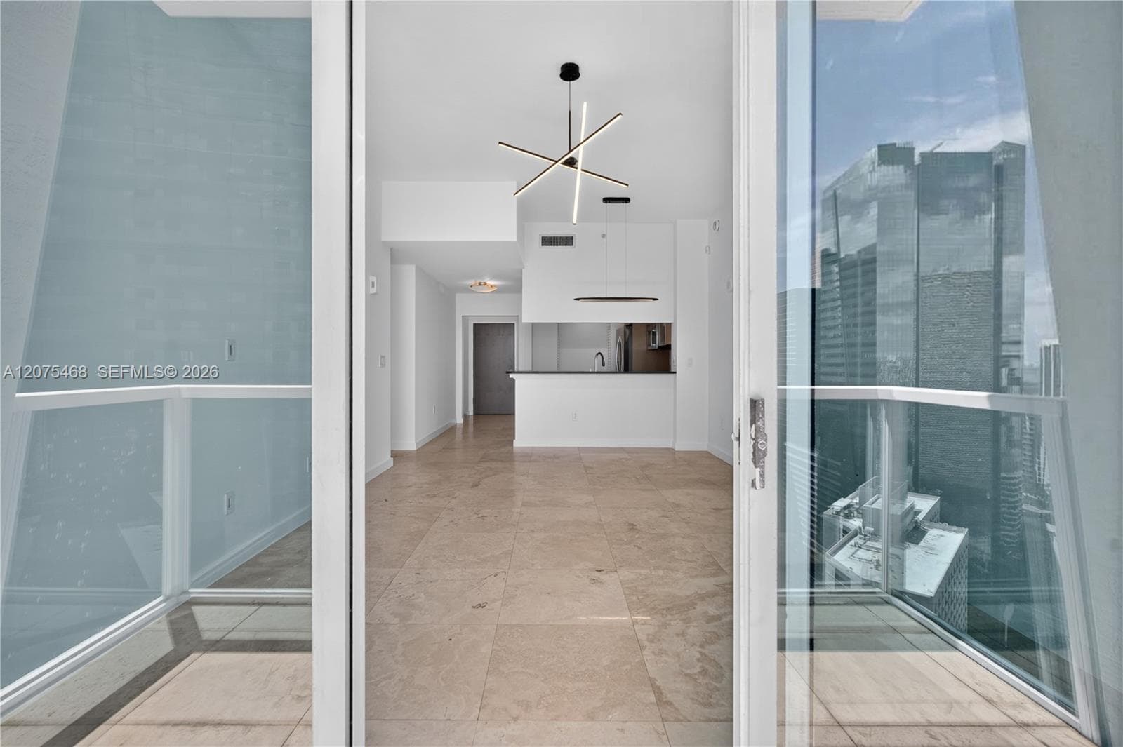 31 SE 5th St # 4212, Miami, FL 33131 photo 8