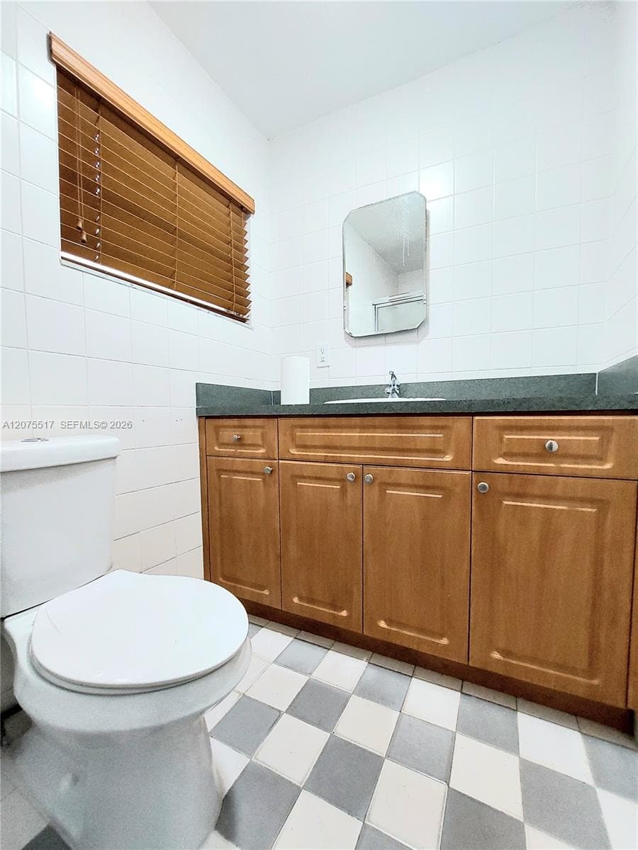 3941 E 9th Ln # 0, Hialeah, FL 33013 photo 13