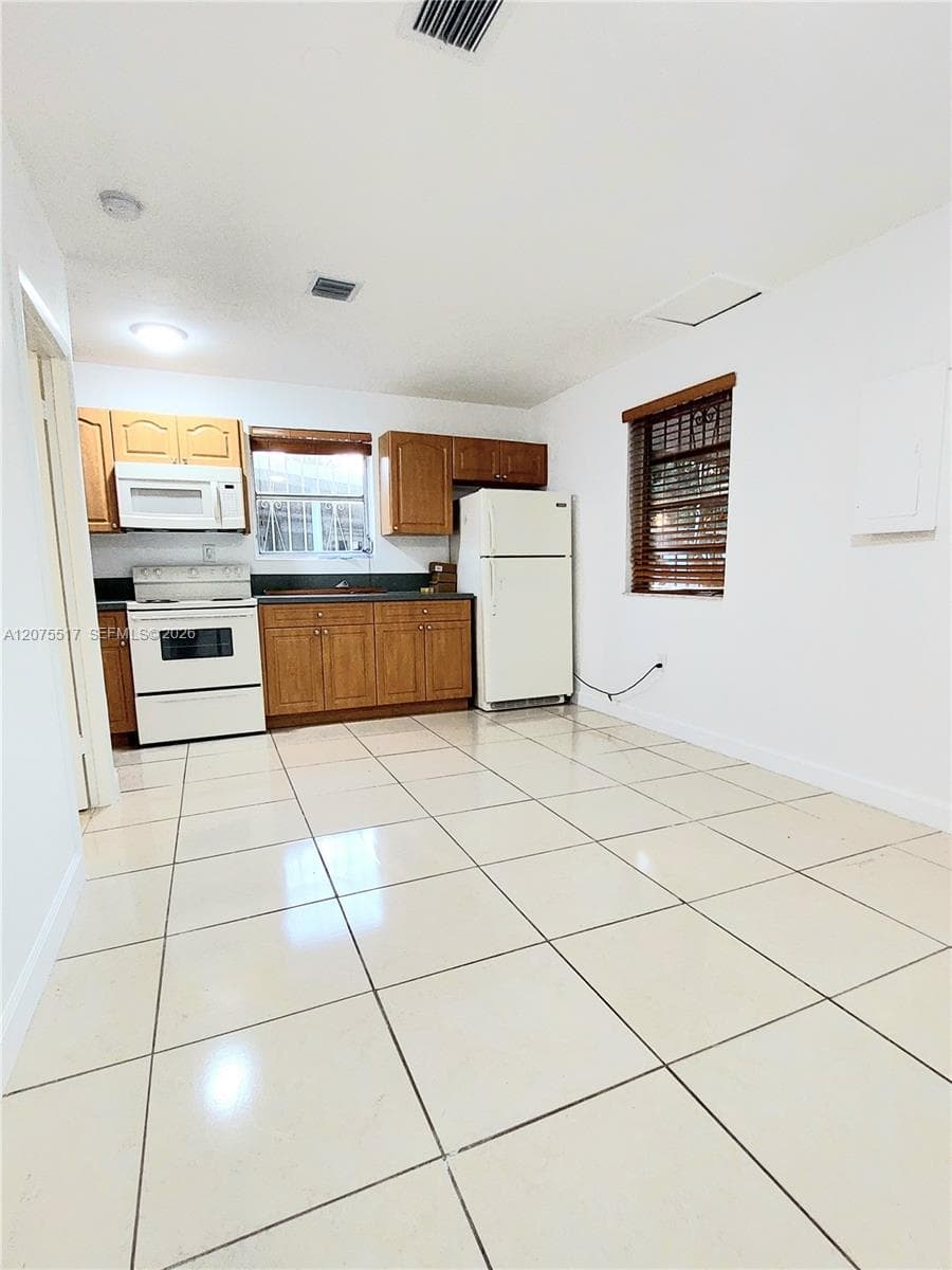3941 E 9th Ln # 0, Hialeah, FL 33013 photo 7