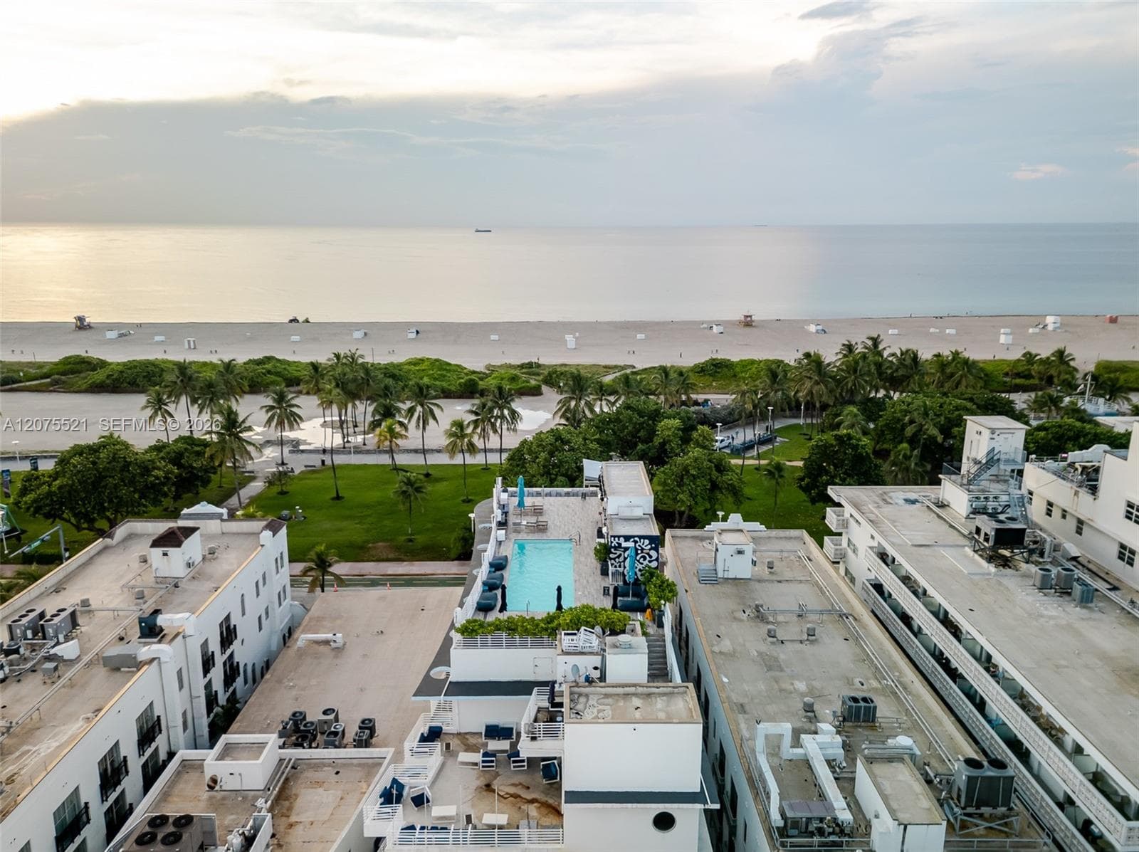 1060 Ocean Dr # D204, Miami Beach, FL 33139 photo 2