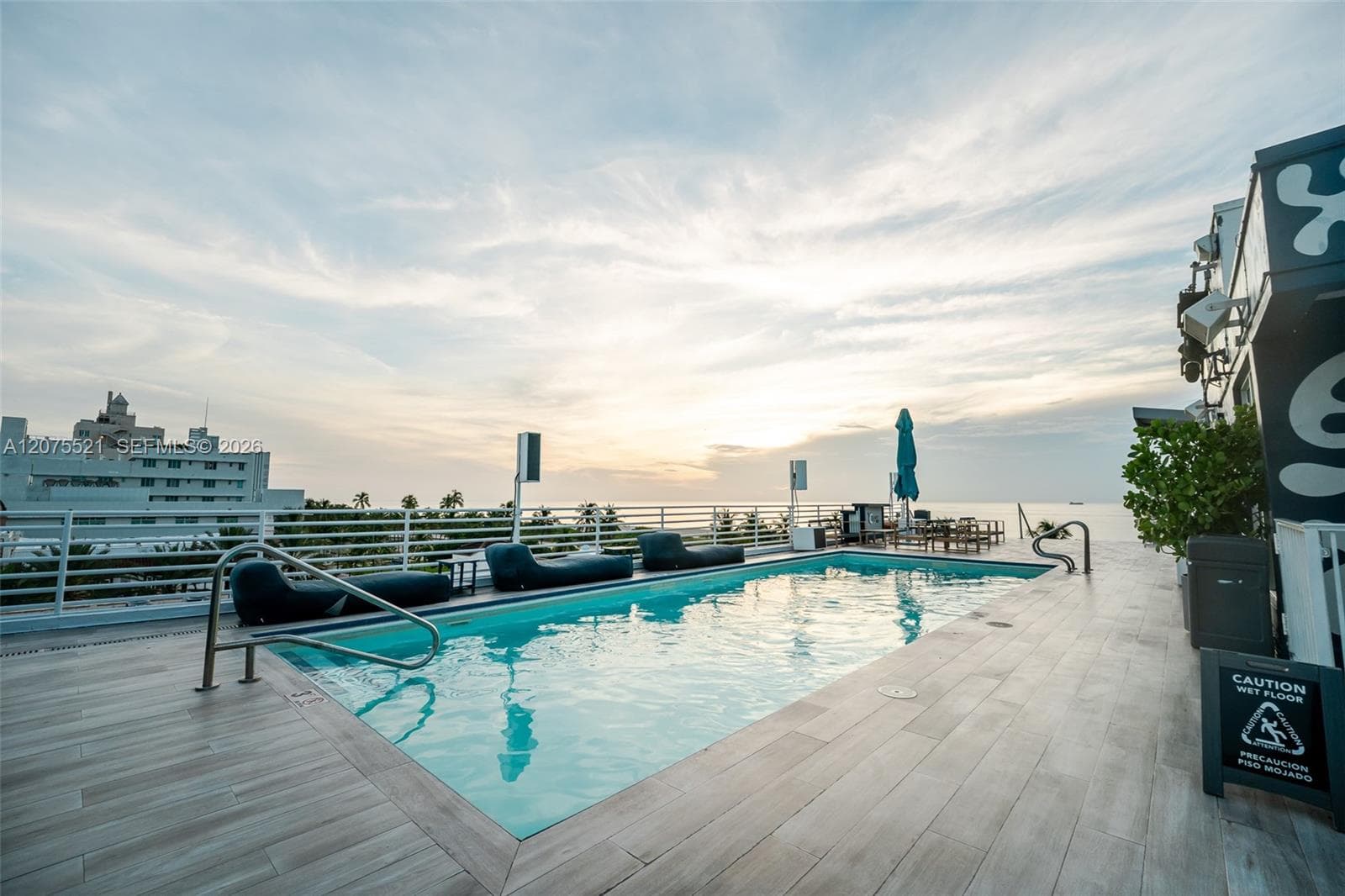 1060 Ocean Dr # D204, Miami Beach, FL 33139 photo 13