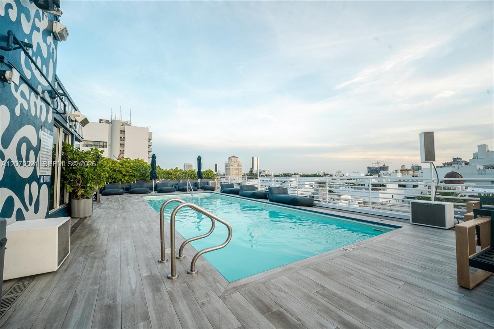 1060 Ocean Dr # D204, Miami Beach, FL 33139 photo 12