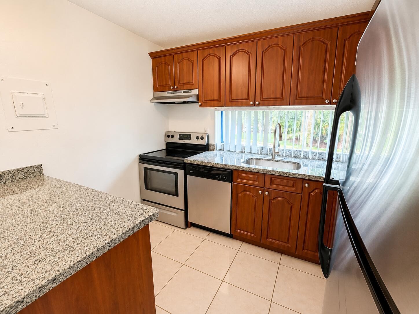 17021 N Bay Road # 126, Sunny Isles Beach, FL 33160