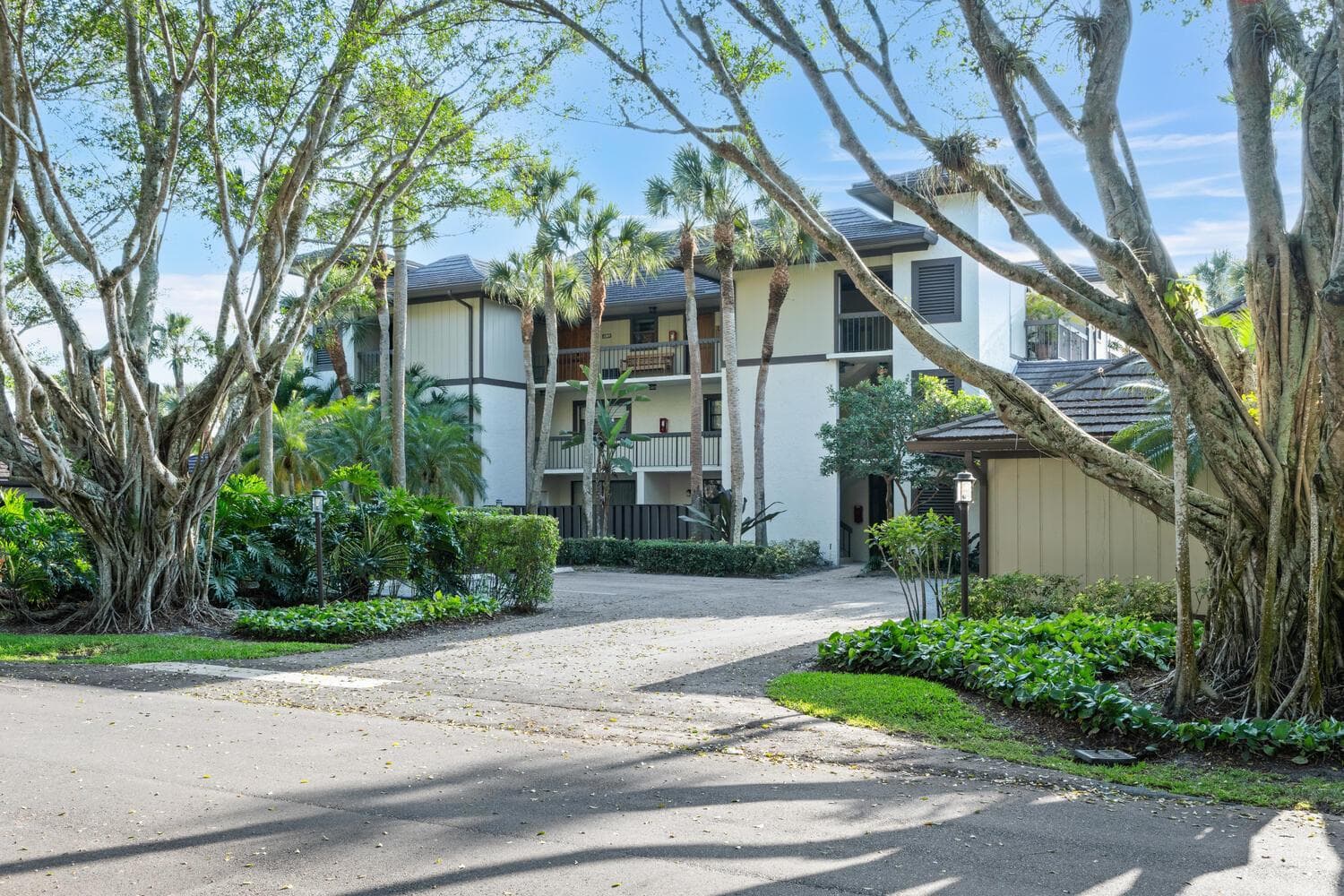 2785 Polo Island Drive # J301 Penthouse, Wellington, FL 33414 photo 2