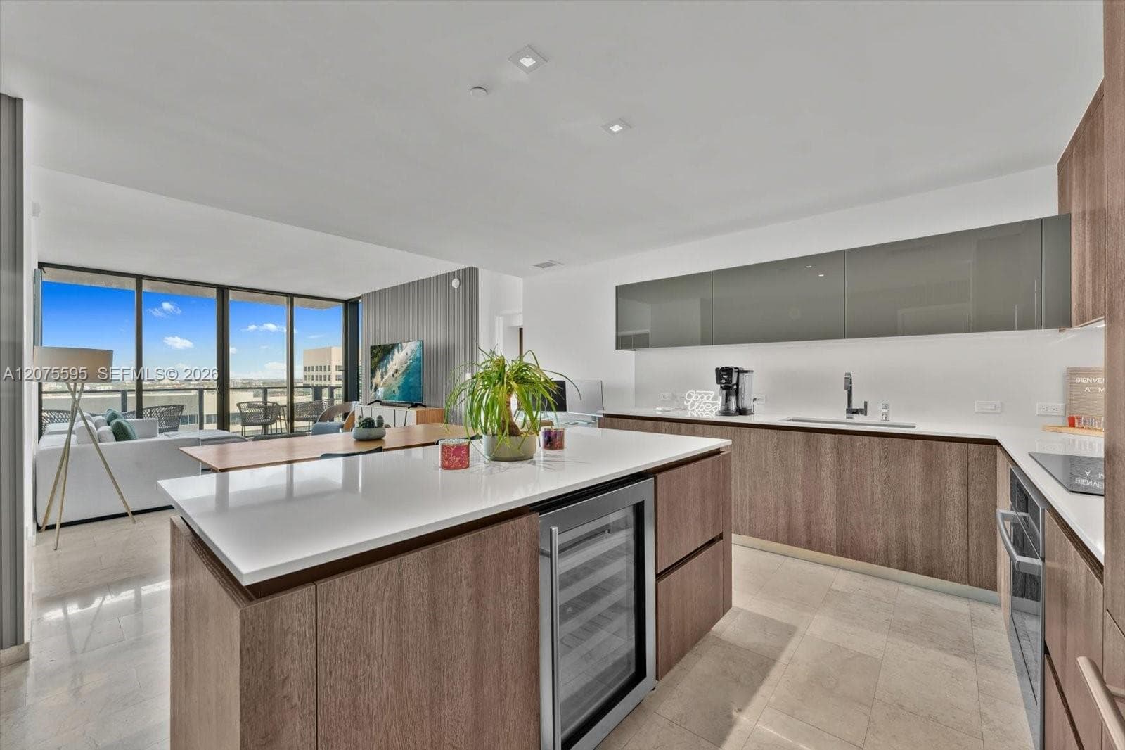 88 SW 7th St # 2204, Miami, FL 33130 photo 6