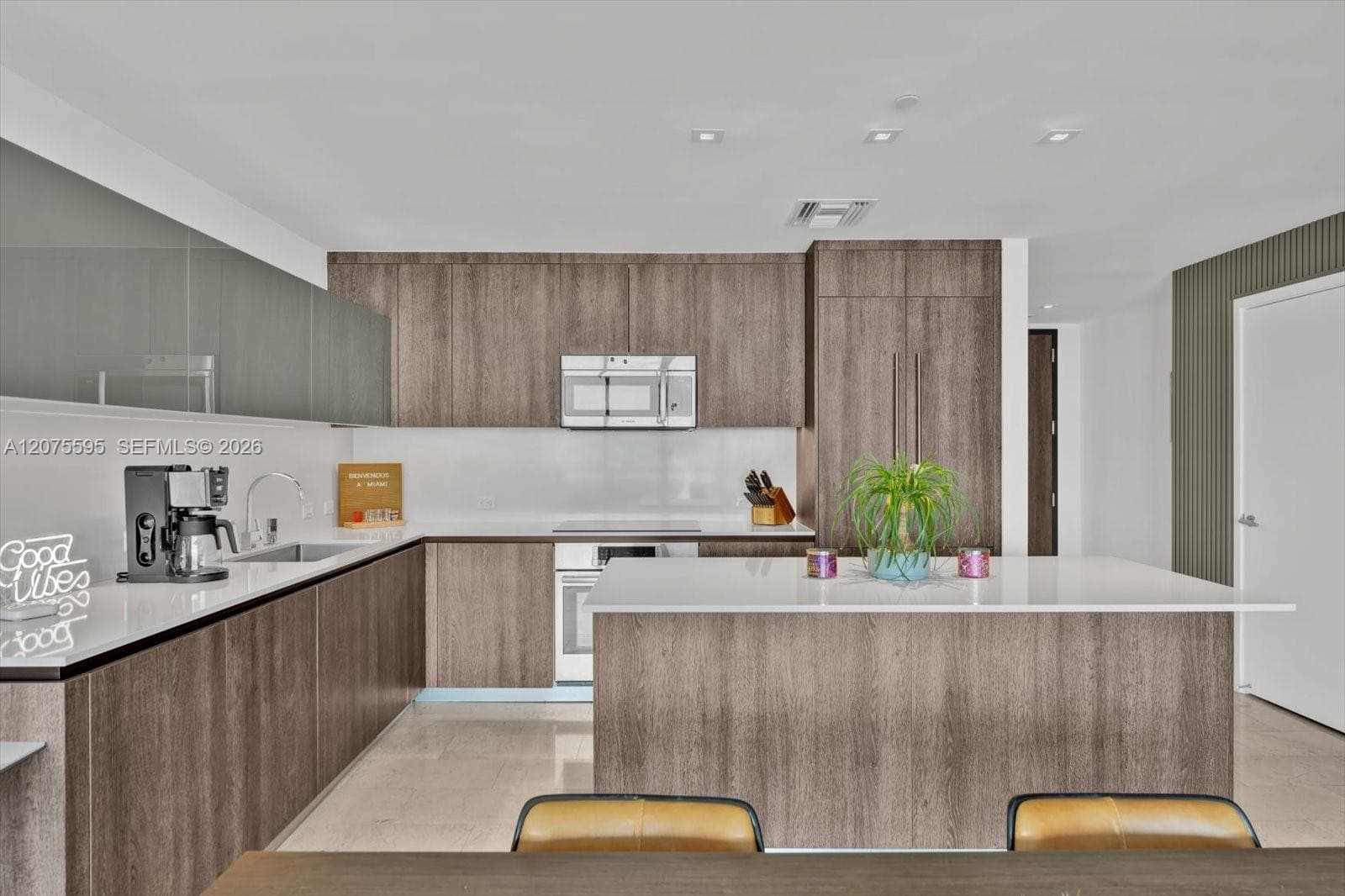 88 SW 7th St # 2204, Miami, FL 33130 photo 9