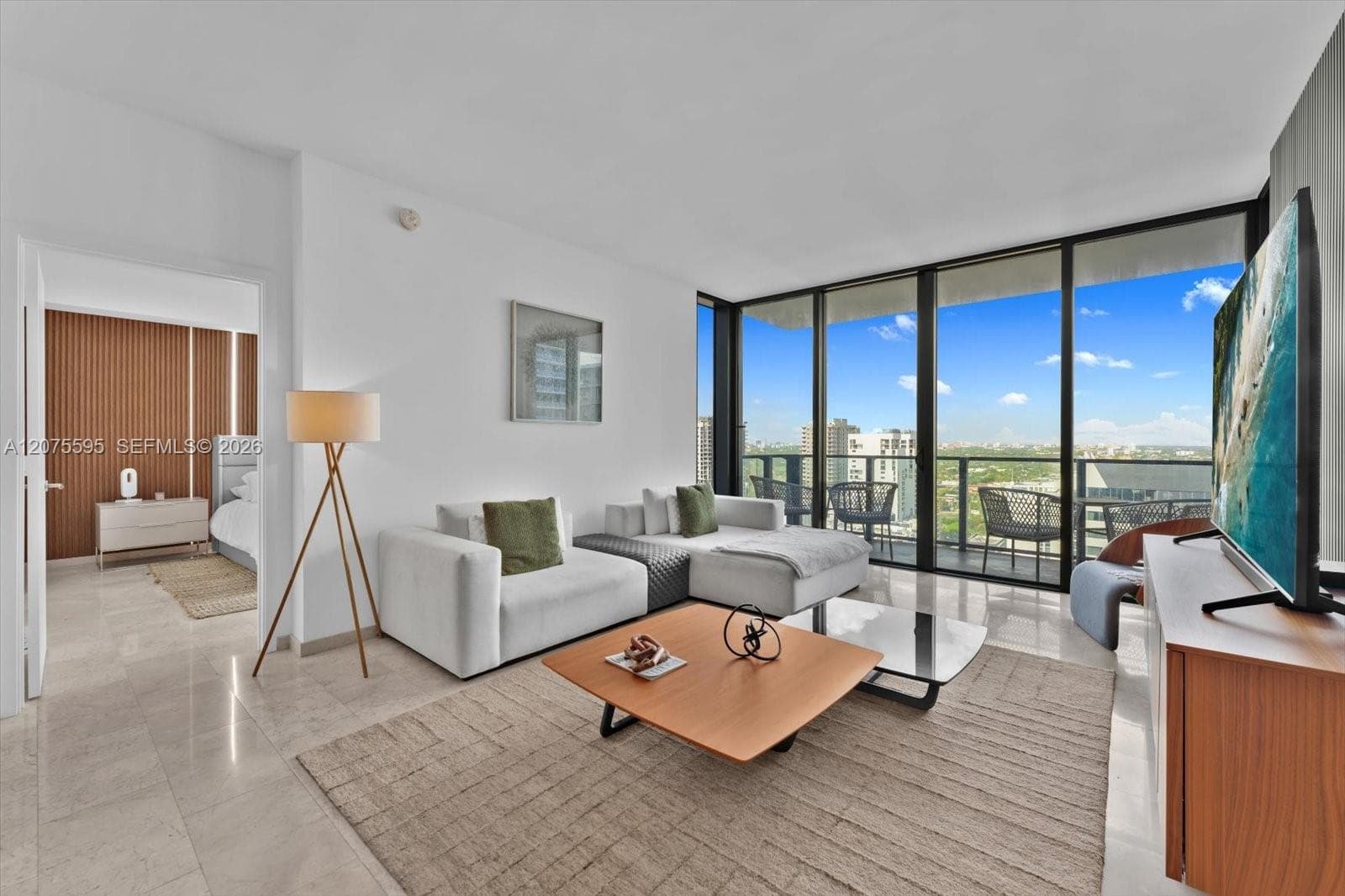 88 SW 7th St # 2204, Miami, FL 33130 photo 4
