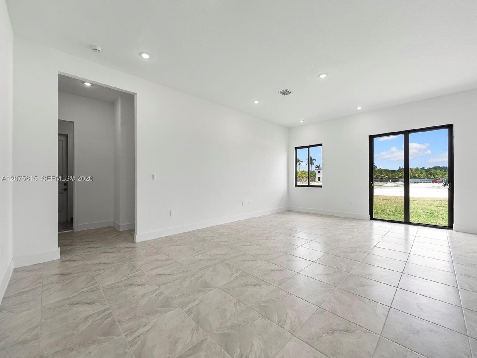 18911 SW 317th Ter, Homestead, FL 33030 photo 9