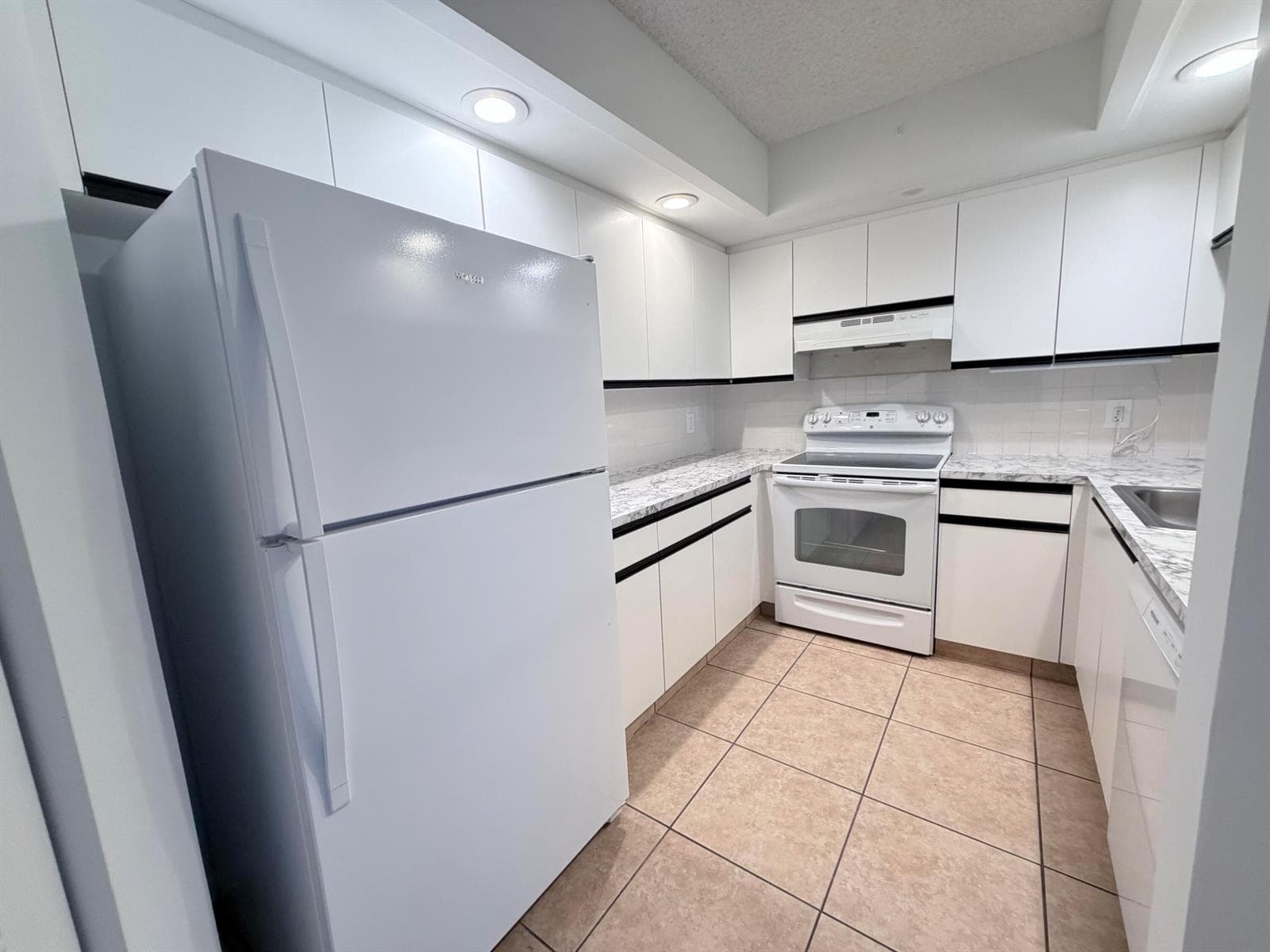 1300 SW 125TH Avenue # 103K, Pembroke Pines, FL 33027 photo 3