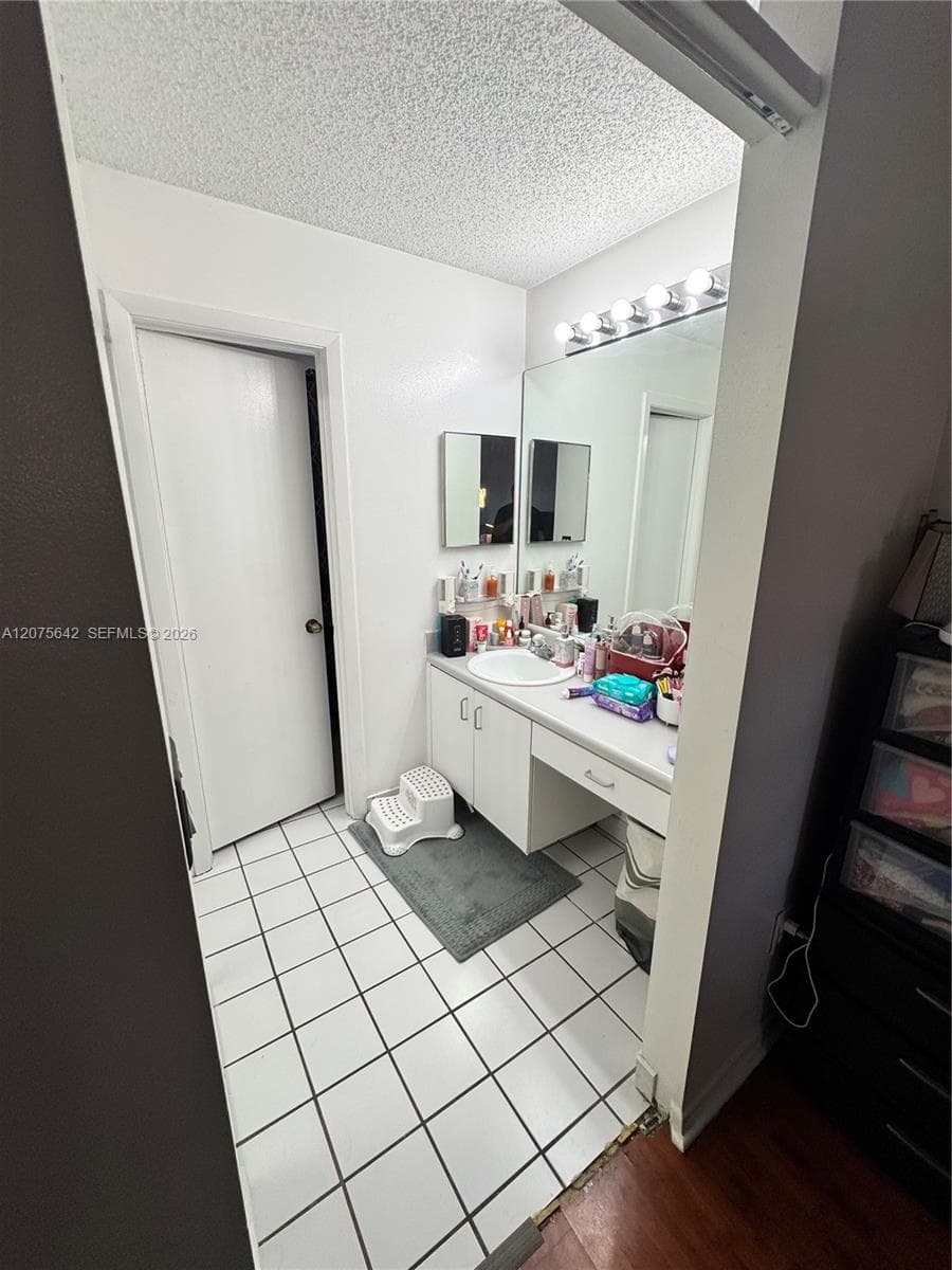 840 W Palm Run Dr, North Lauderdale, FL 33068 photo 6