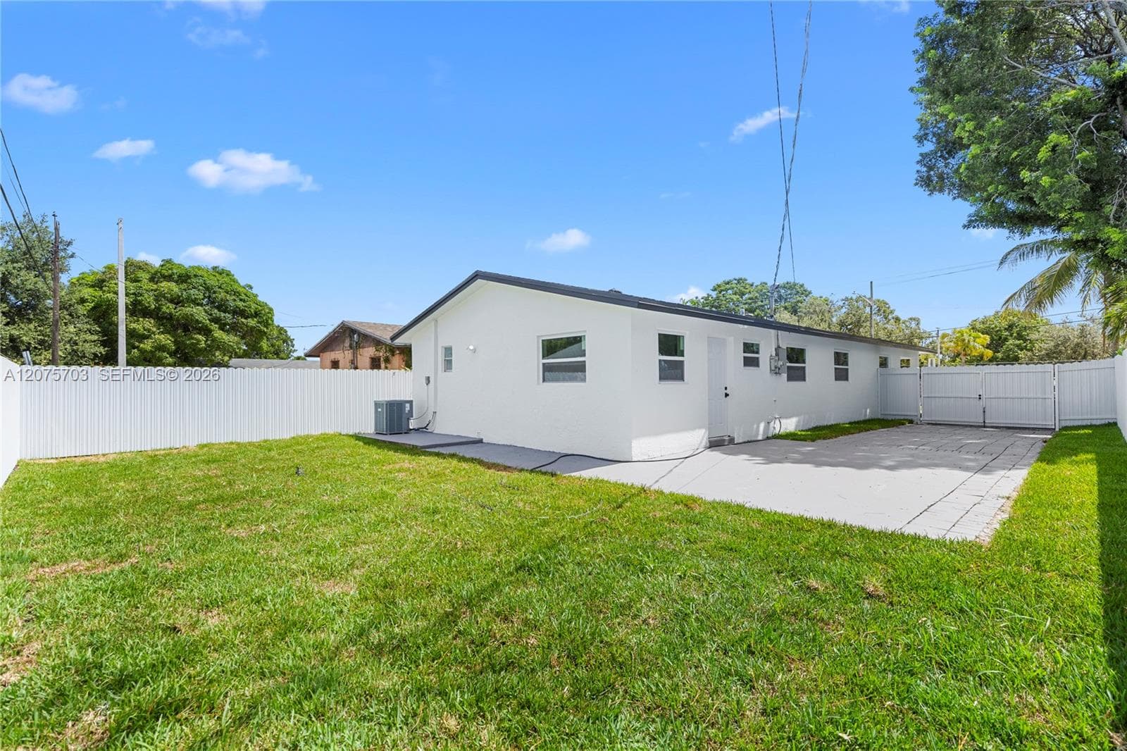1125 NW 27th Ave, Fort Lauderdale, FL 33311 photo 6