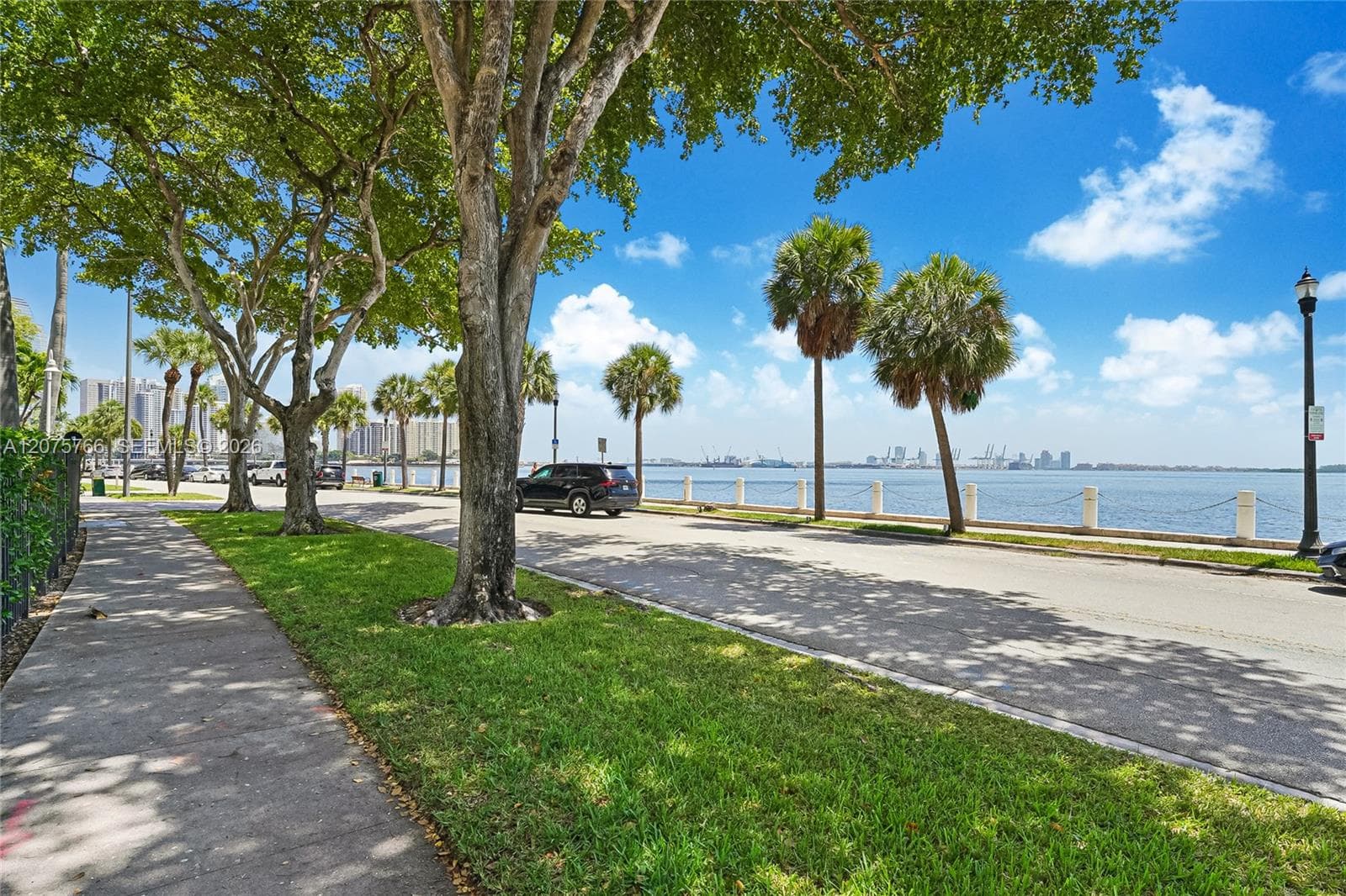1420 Brickell Bay Dr # 206D, Miami, FL 33131 photo 3