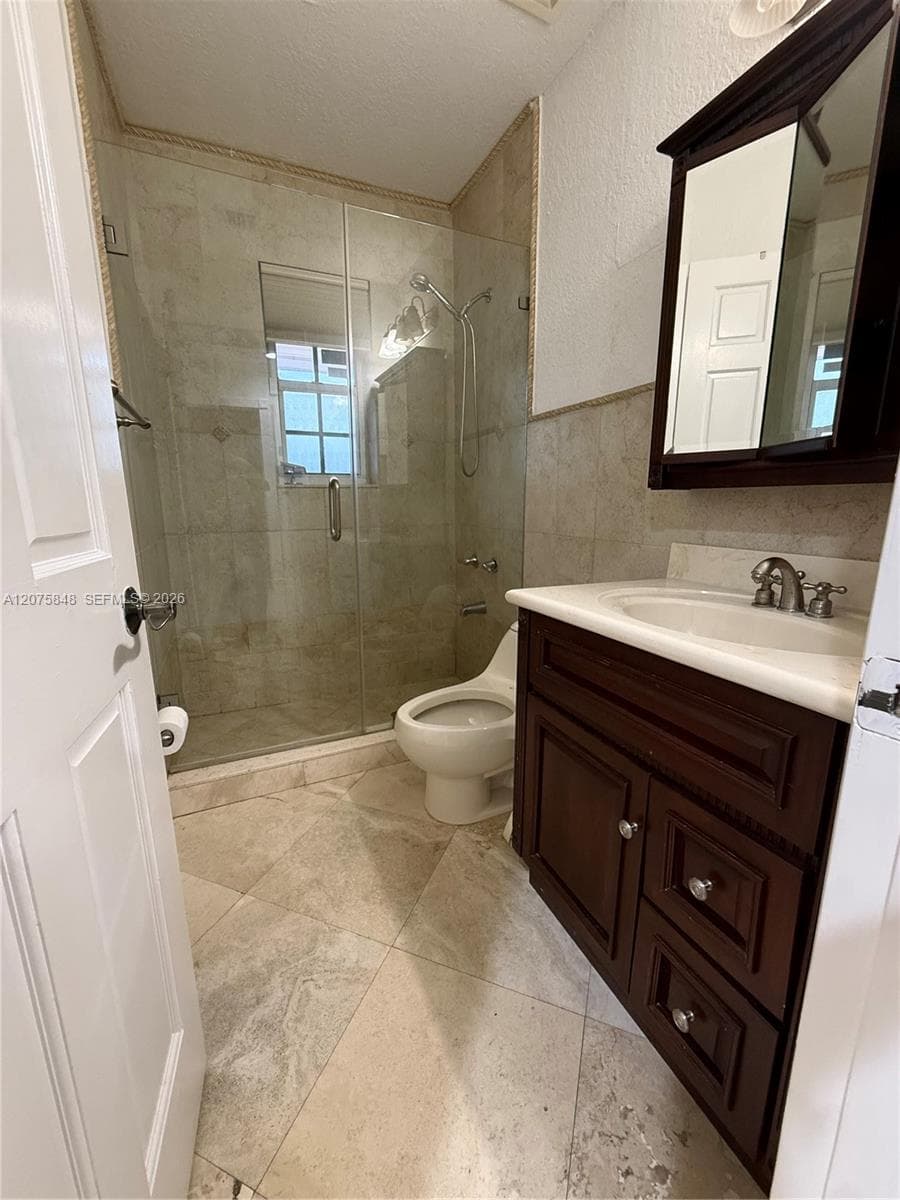 3889 NW 5th St, Miami, FL 33126 photo 10