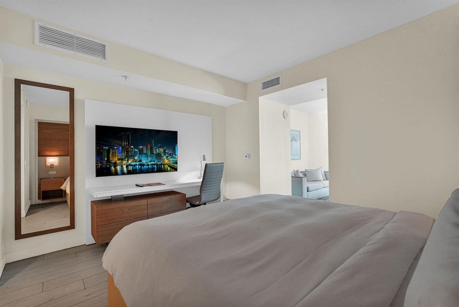 505 N FORT LAUDERDALE BEACH Boulevard # 1004, Fort Lauderdale, FL 33304 photo 11