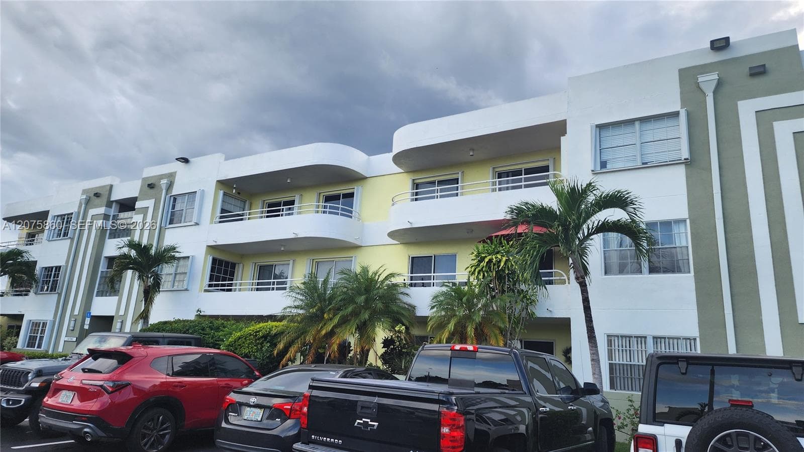 10785 SW 108th Ave # 105, Miami, FL 33176 photo 2