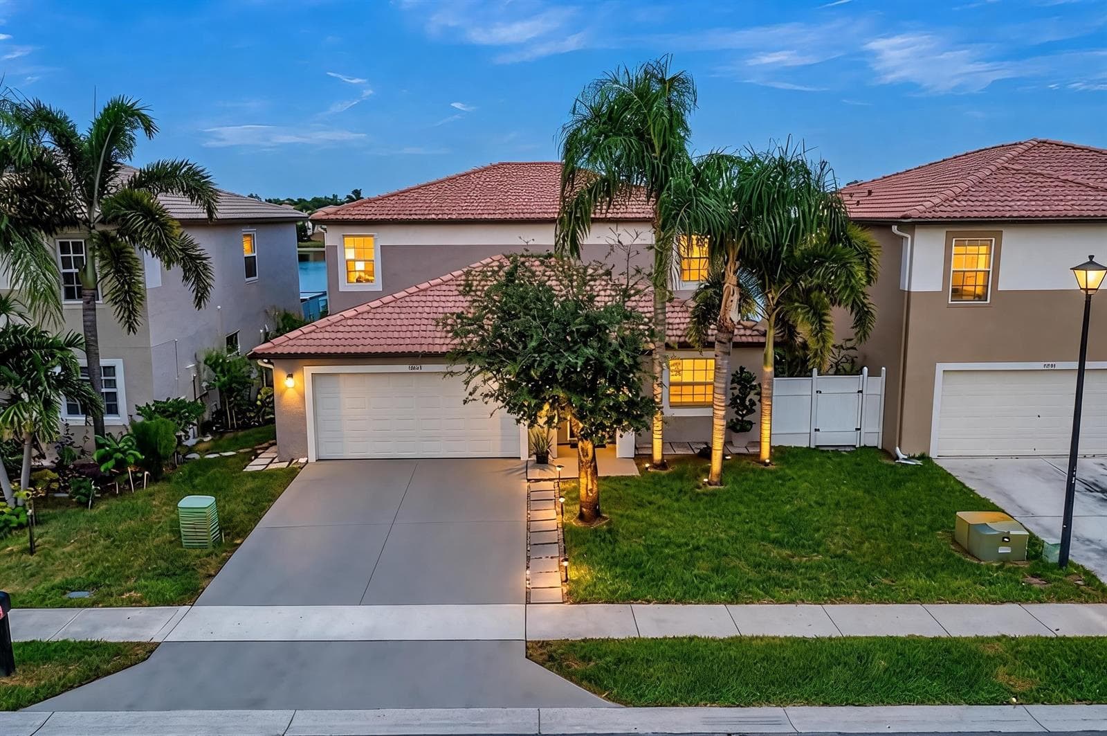 6642 Rainwood Cove Lane, Lake Worth, FL 33463 photo 2