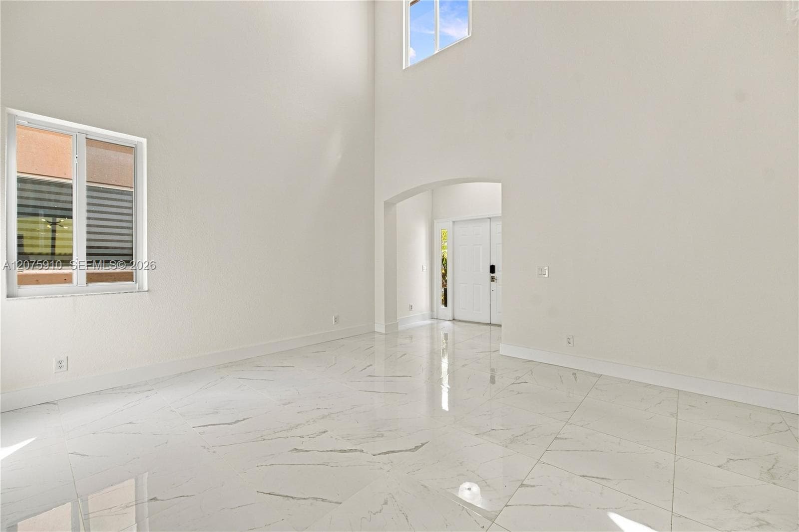 445 Conservation Dr, Weston, FL 33327 photo 4