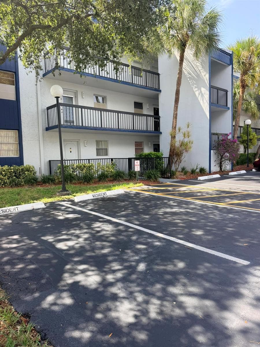 3150 Holiday Springs Boulevard # 8-111, Margate, FL 33063 photo 3