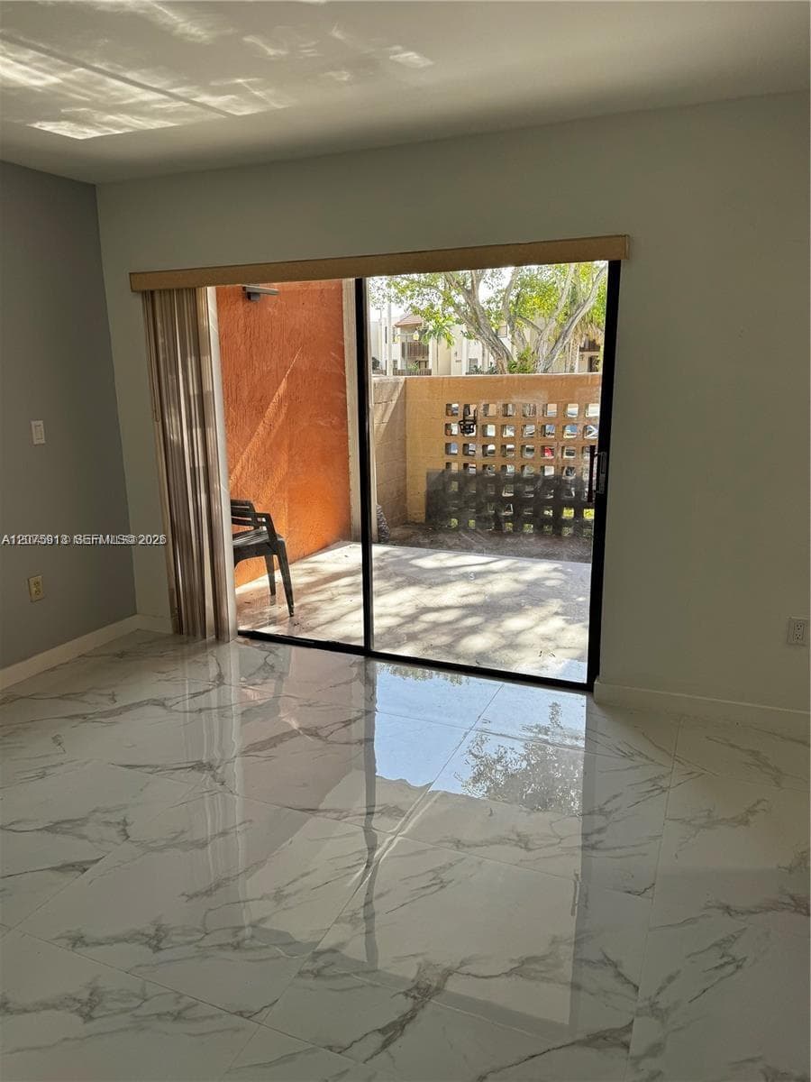 10257 NW 9th St Cir # 102-10, Miami, FL 33172 photo 6