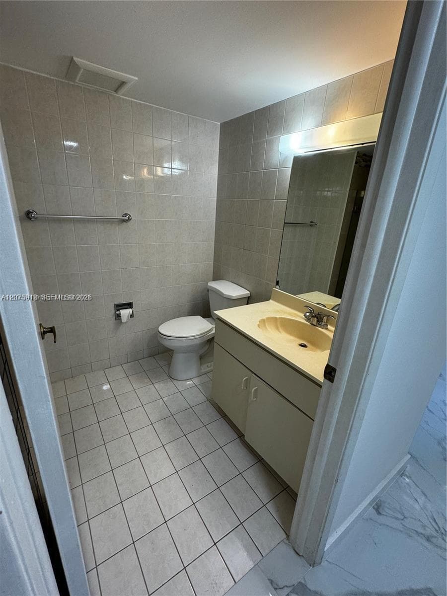10257 NW 9th St Cir # 102-10, Miami, FL 33172 photo 8