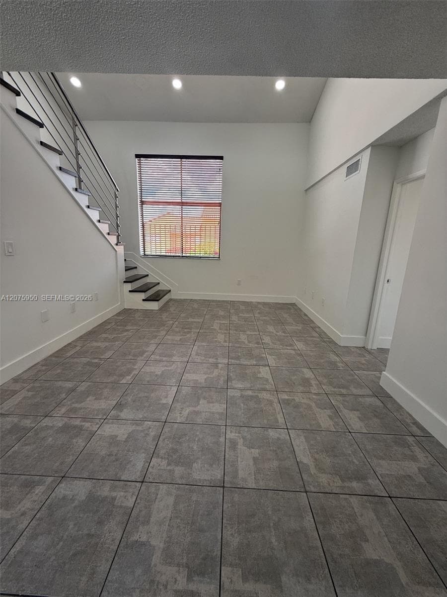 2775 W 61st Pl # 202, Hialeah, FL 33016 photo 2
