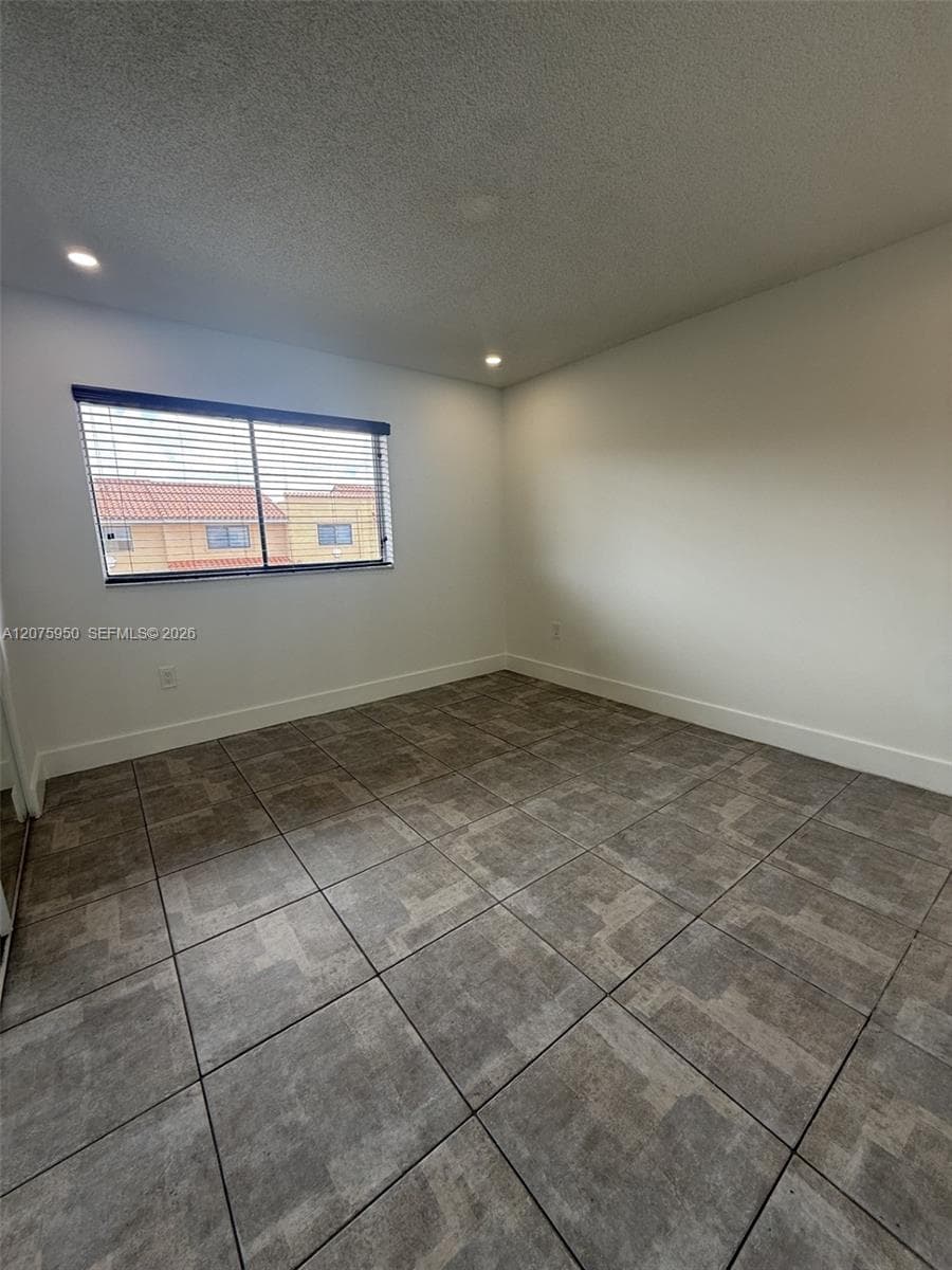 2775 W 61st Pl # 202, Hialeah, FL 33016 photo 4