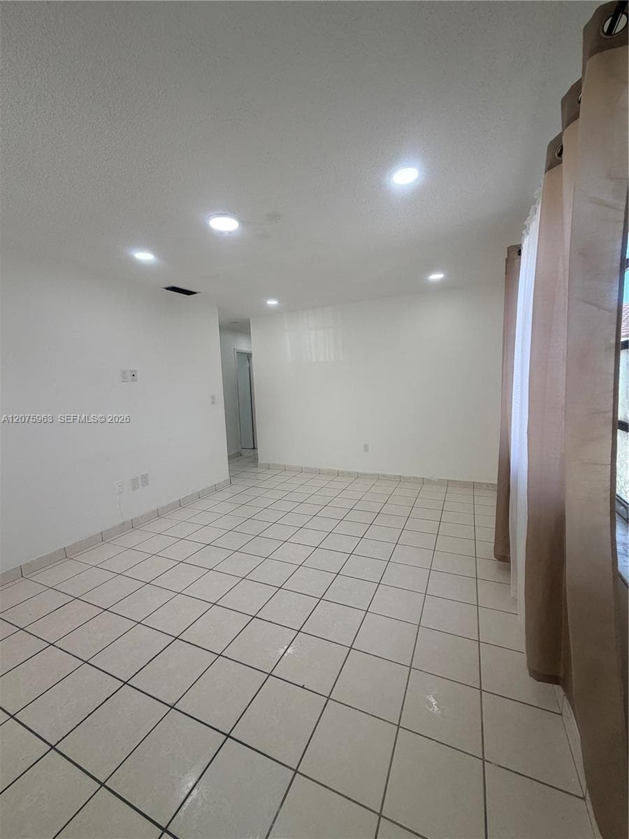 3821 SW 89th Ct # Front, Miami, FL 33165 photo 3