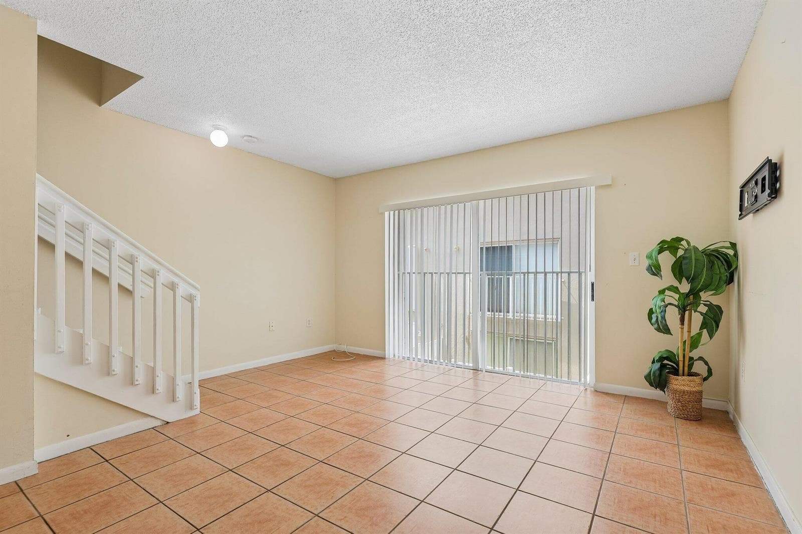 167 RIVIERA Circle, Weston, FL 33326 photo 8