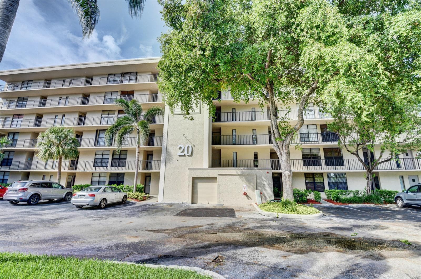 20 Royal Palm Way # 401, Boca Raton, FL 33432 photo 2