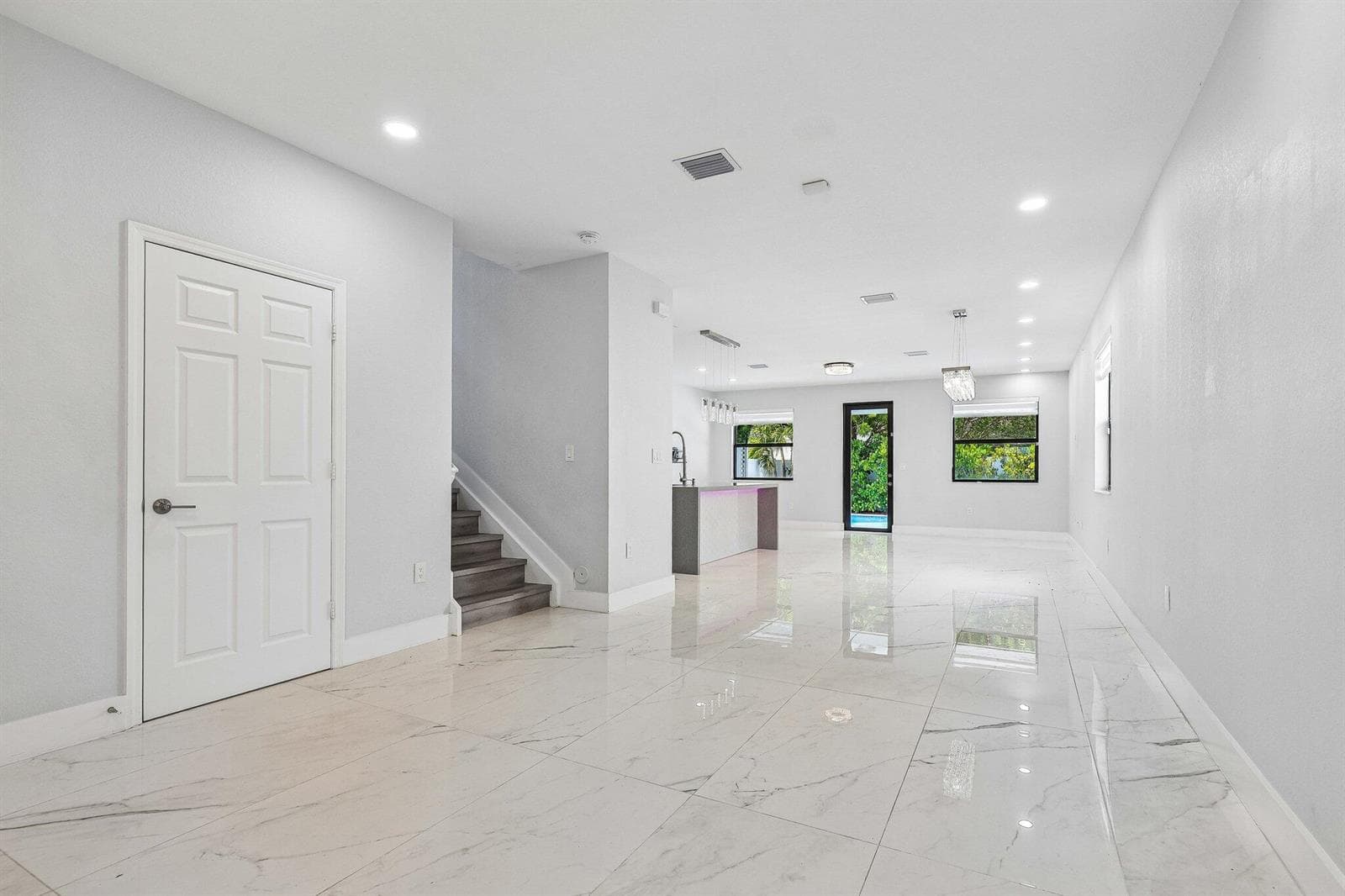 3567 W 110th Terrace, Hialeah, FL 33018 photo 7
