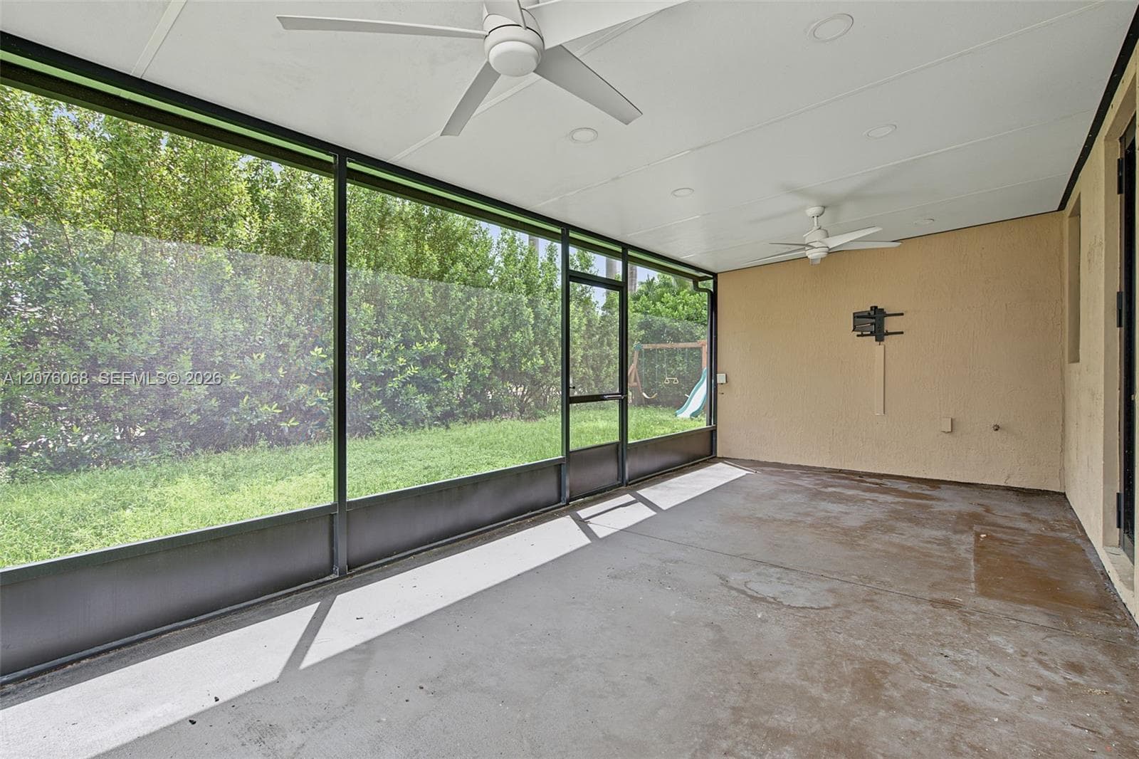 633 SE 35th Ter, Homestead, FL 33033 photo 10