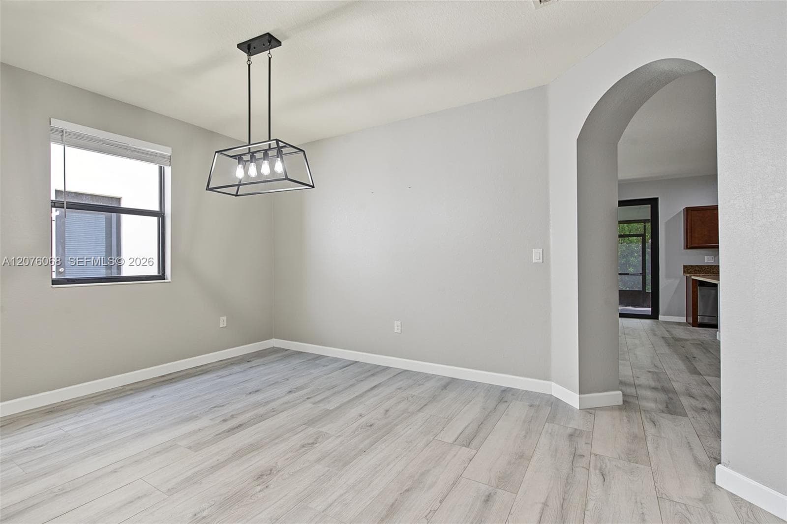 633 SE 35th Ter, Homestead, FL 33033 photo 8