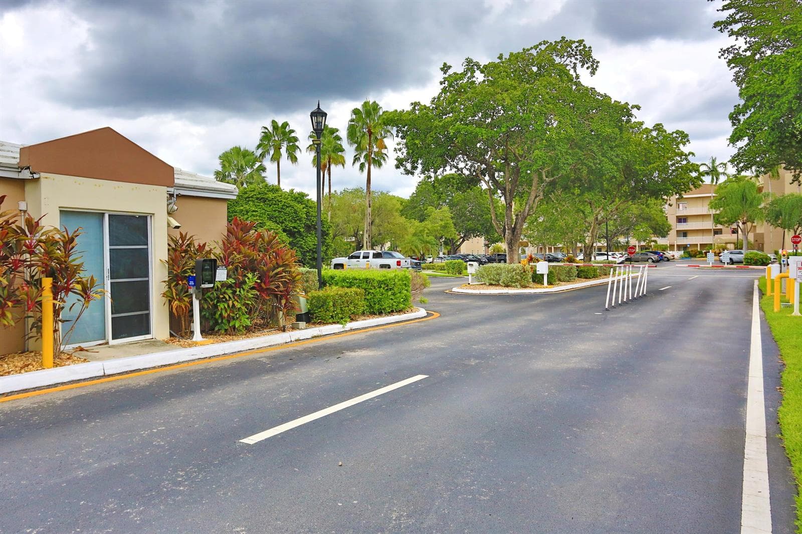 7553 TRENT Drive # 211, Tamarac, FL 33321 photo 4