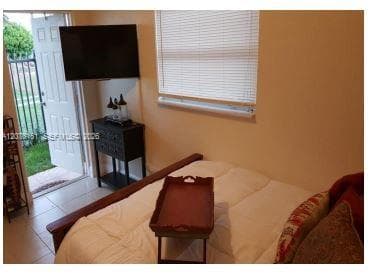 513 SW 6th Ave # 6, Homestead, FL 33030 photo 6