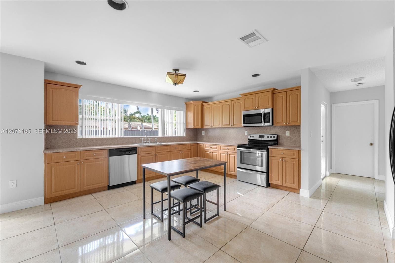 9835 SW 56th St # 0, Miami, FL 33165 photo 8