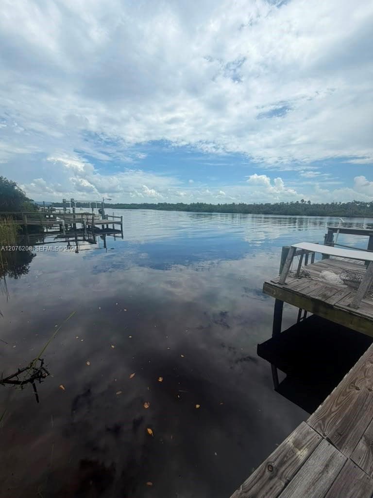 402 Frances Circle, Other City - In The State Of Florida, FL 33570 photo 6