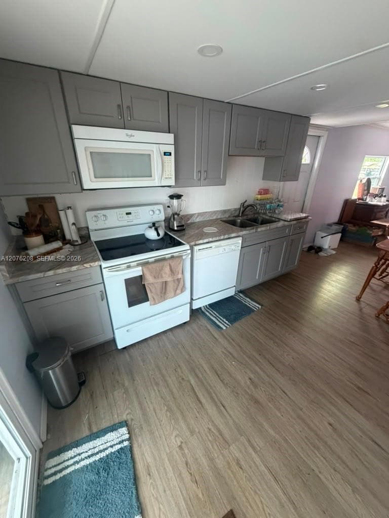 402 Frances Circle, Other City - In The State Of Florida, FL 33570 photo 10