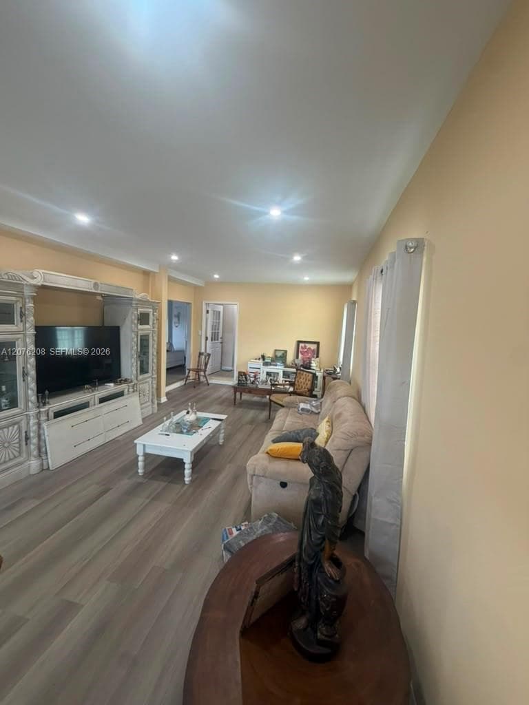 402 Frances Circle, Other City - In The State Of Florida, FL 33570 photo 8