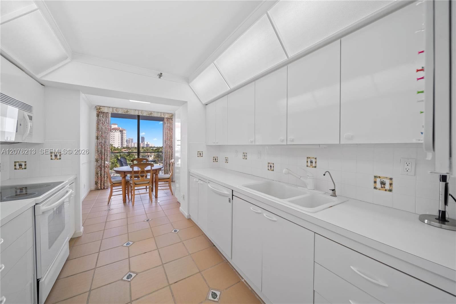 19707 Turnberry Way # 6K, Aventura, FL 33180 photo 9