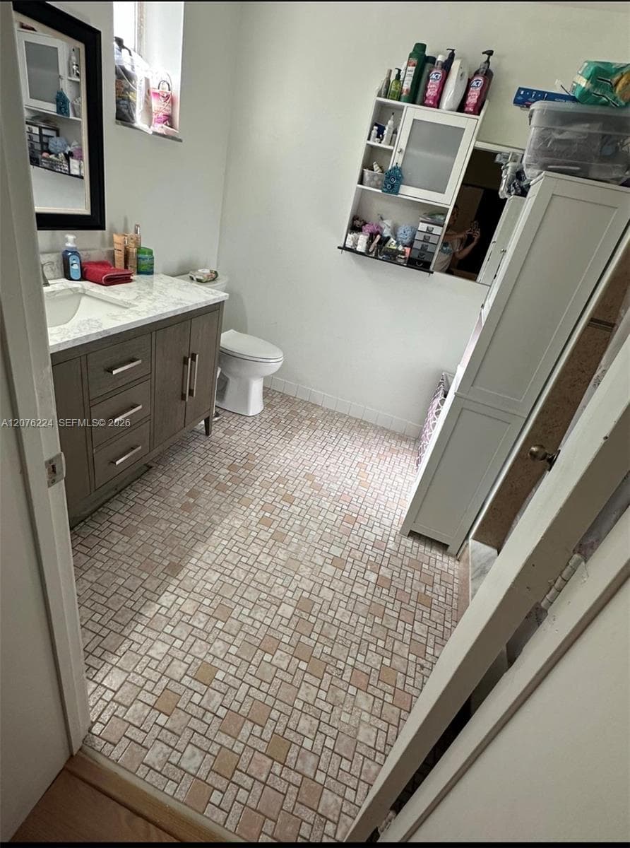 607 NW 42nd St, Oakland Park, FL 33309 photo 12