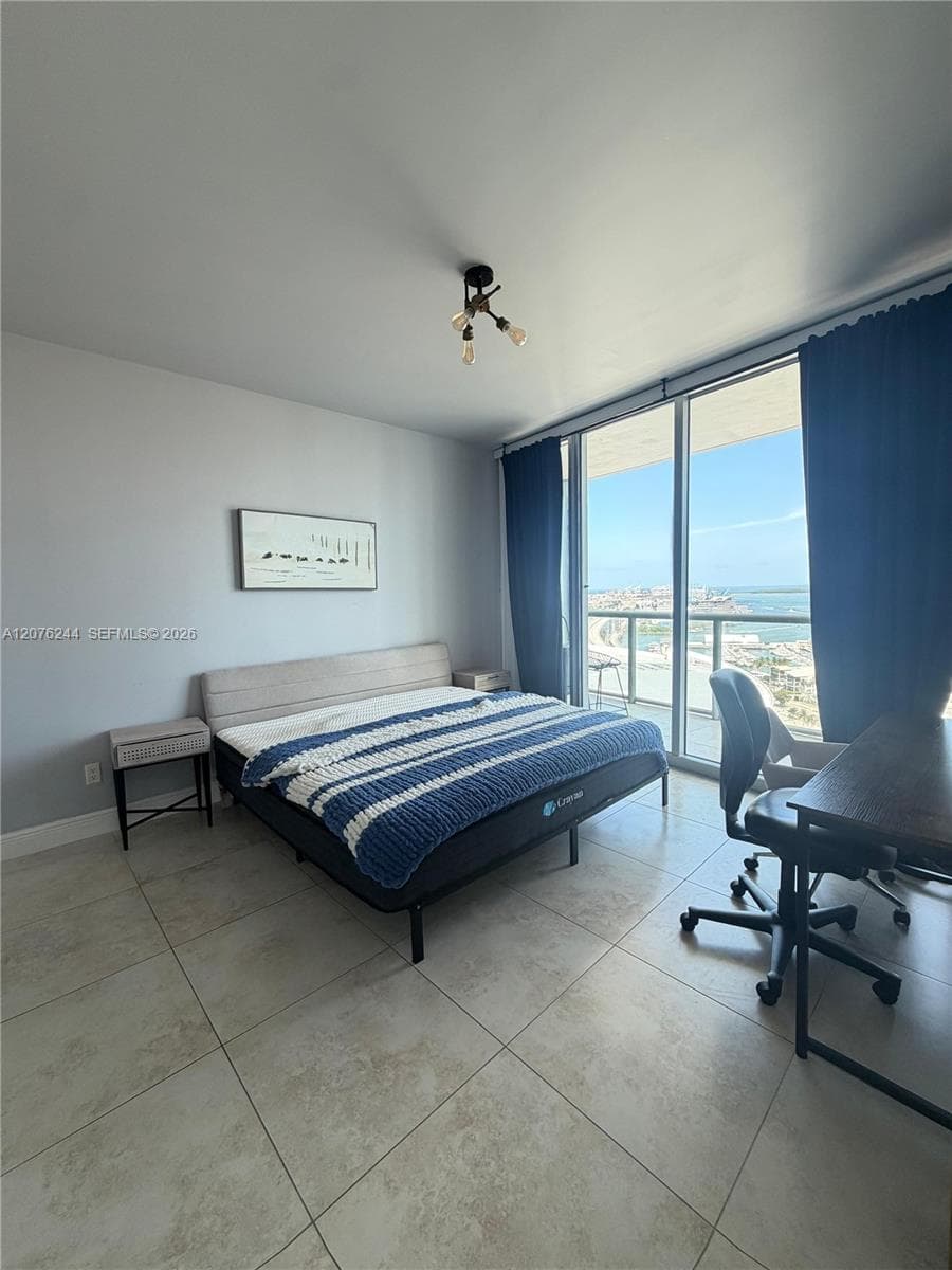 888 Biscayne Blvd # 2702, Miami, FL 33132 photo 7
