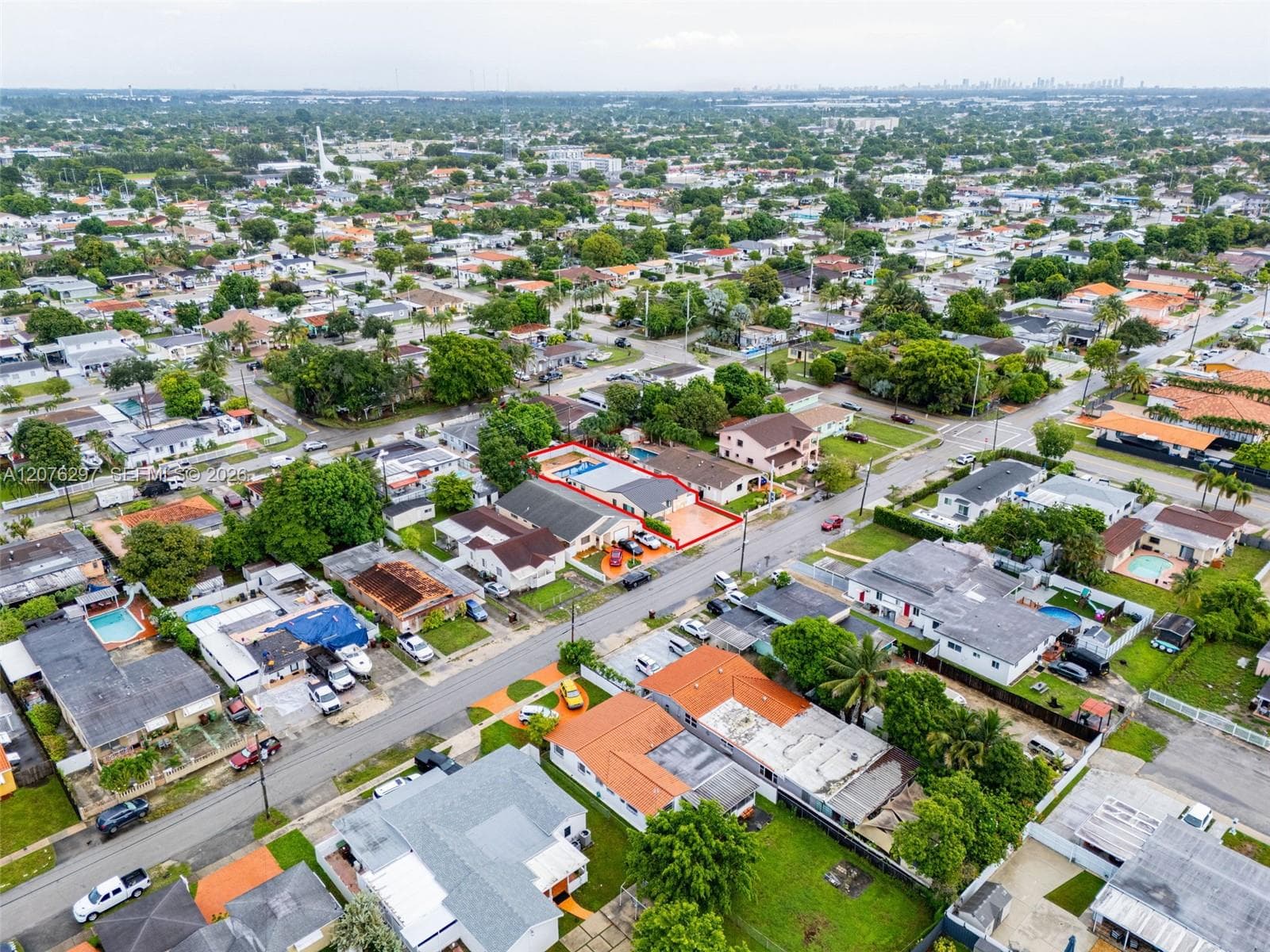 233 W 39th Pl, Hialeah, FL 33012 photo 8